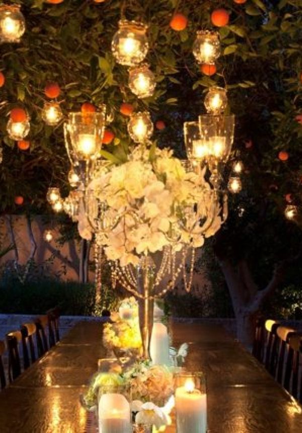 éclairage nocturne/repas entre amis/déco de table extérieure