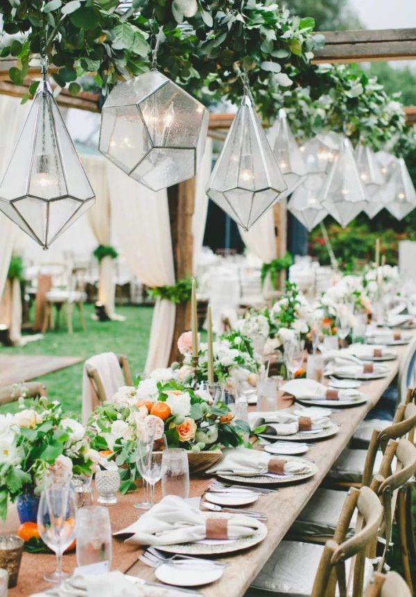 déjeuner/jardin/ambiance/amis/deco extérieure