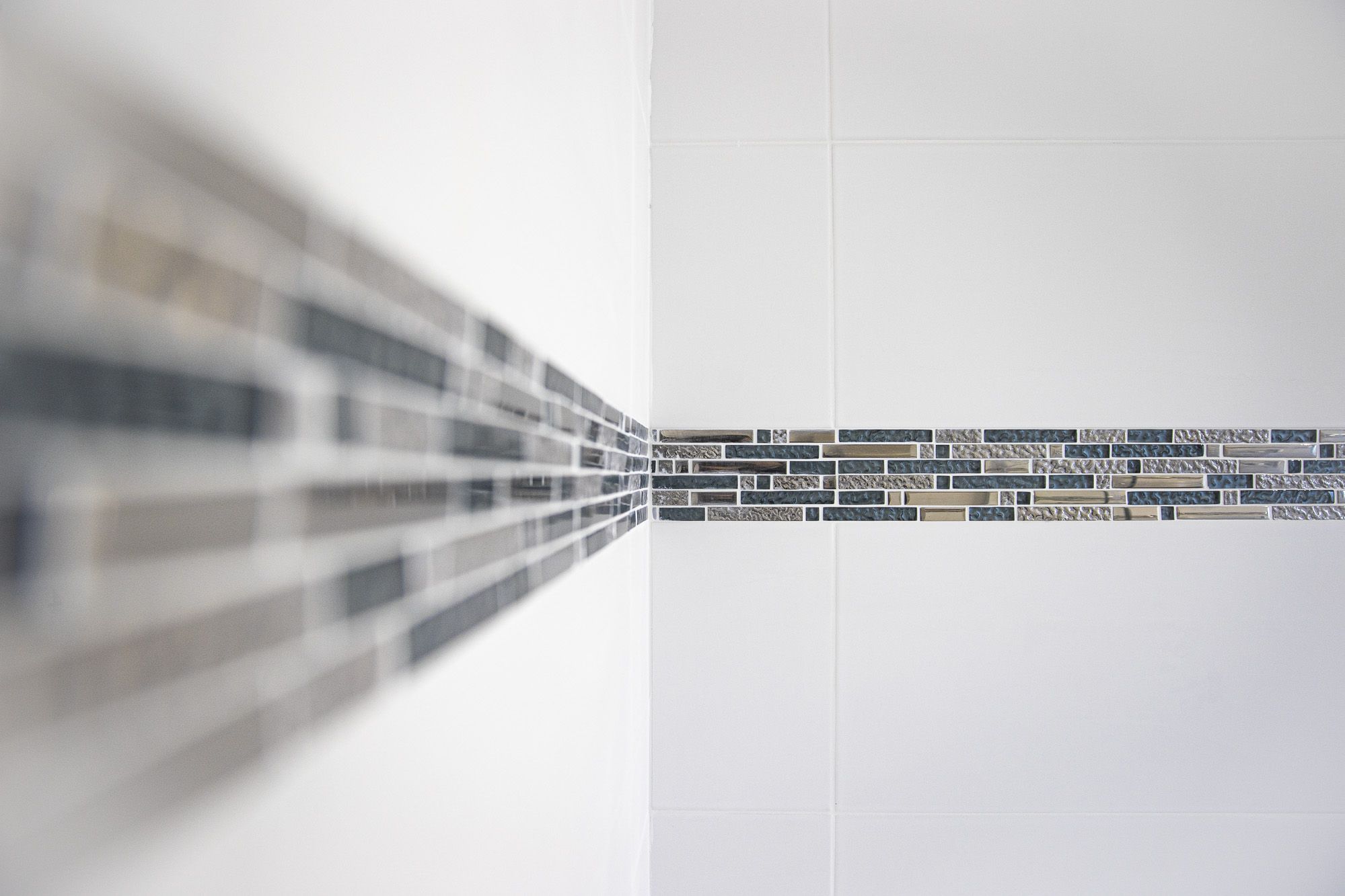 frise salle de bain moderne
