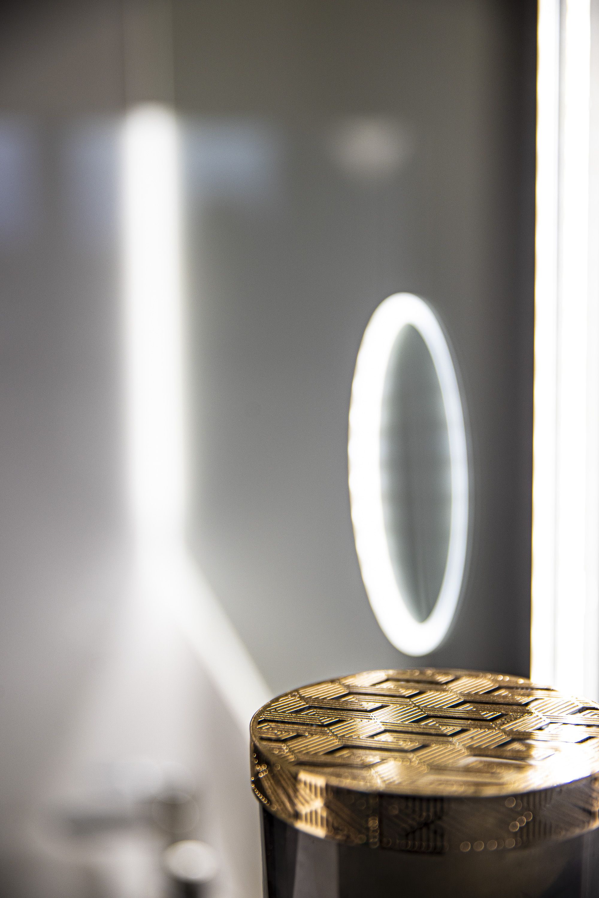 miroir lumineux salle de bain, ligne claire salle d'eau